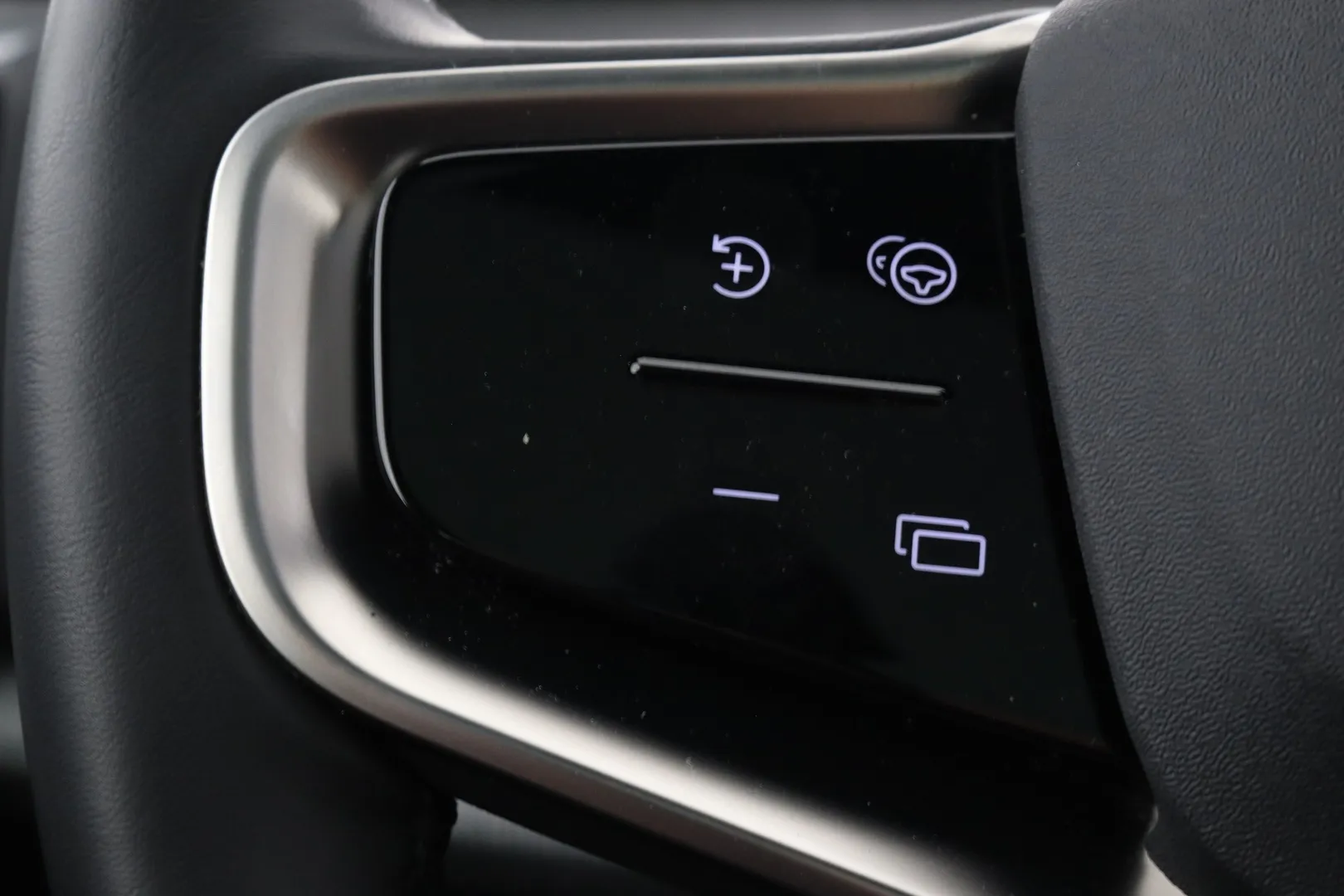 Volvo EX30 IST-142 carousel image