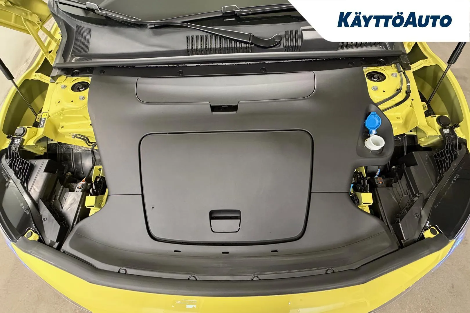 Volvo EX30 IRU-871 carousel image