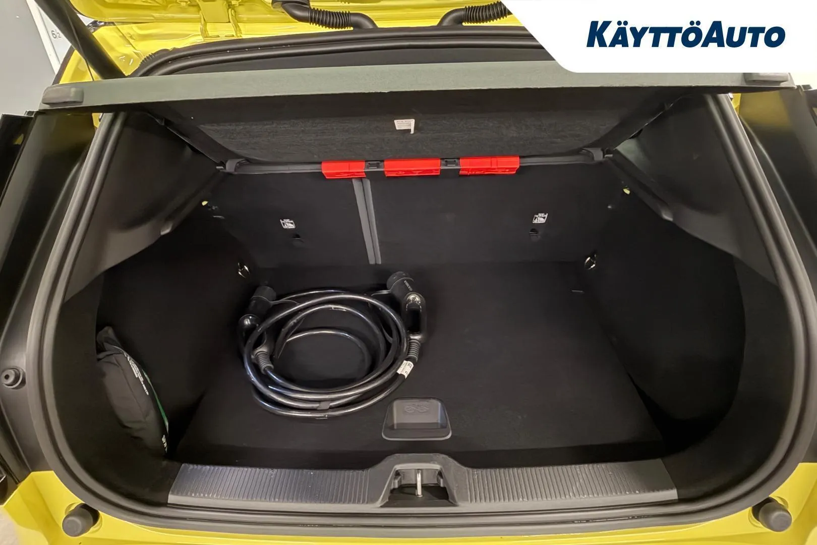 Volvo EX30 IRU-871 carousel image