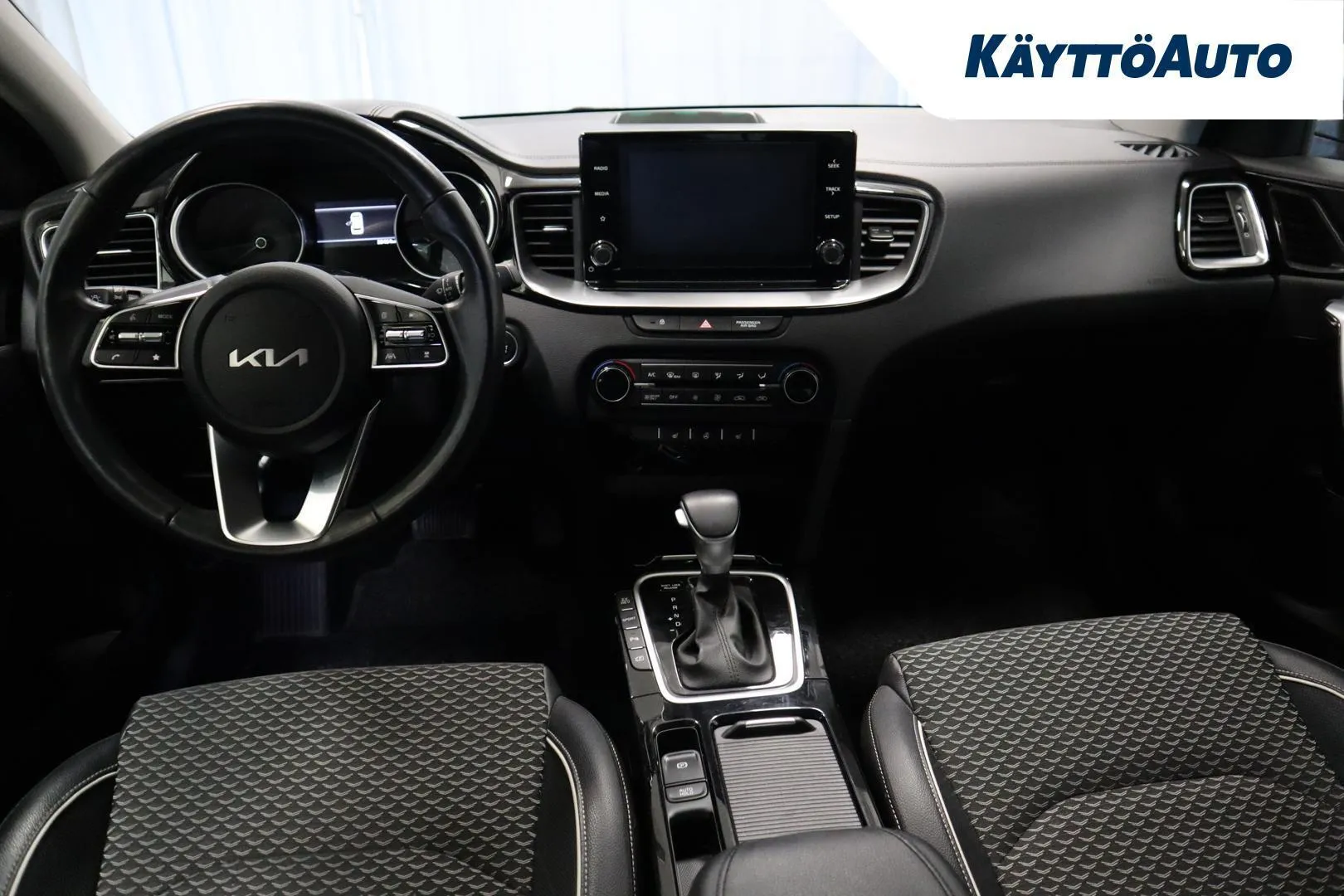 Kia Ceed NNR-490 carousel image