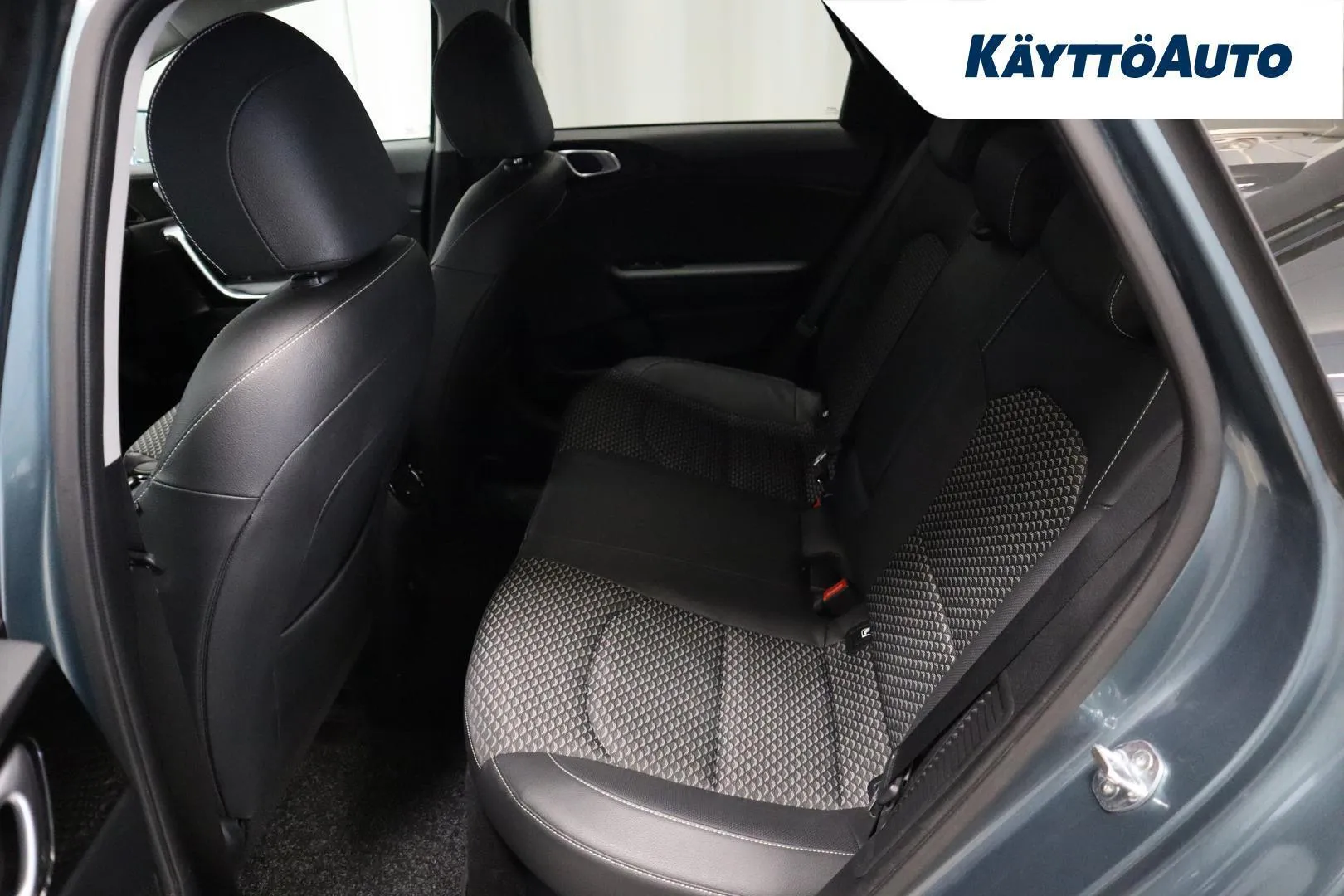 Kia Ceed NNR-490 carousel image