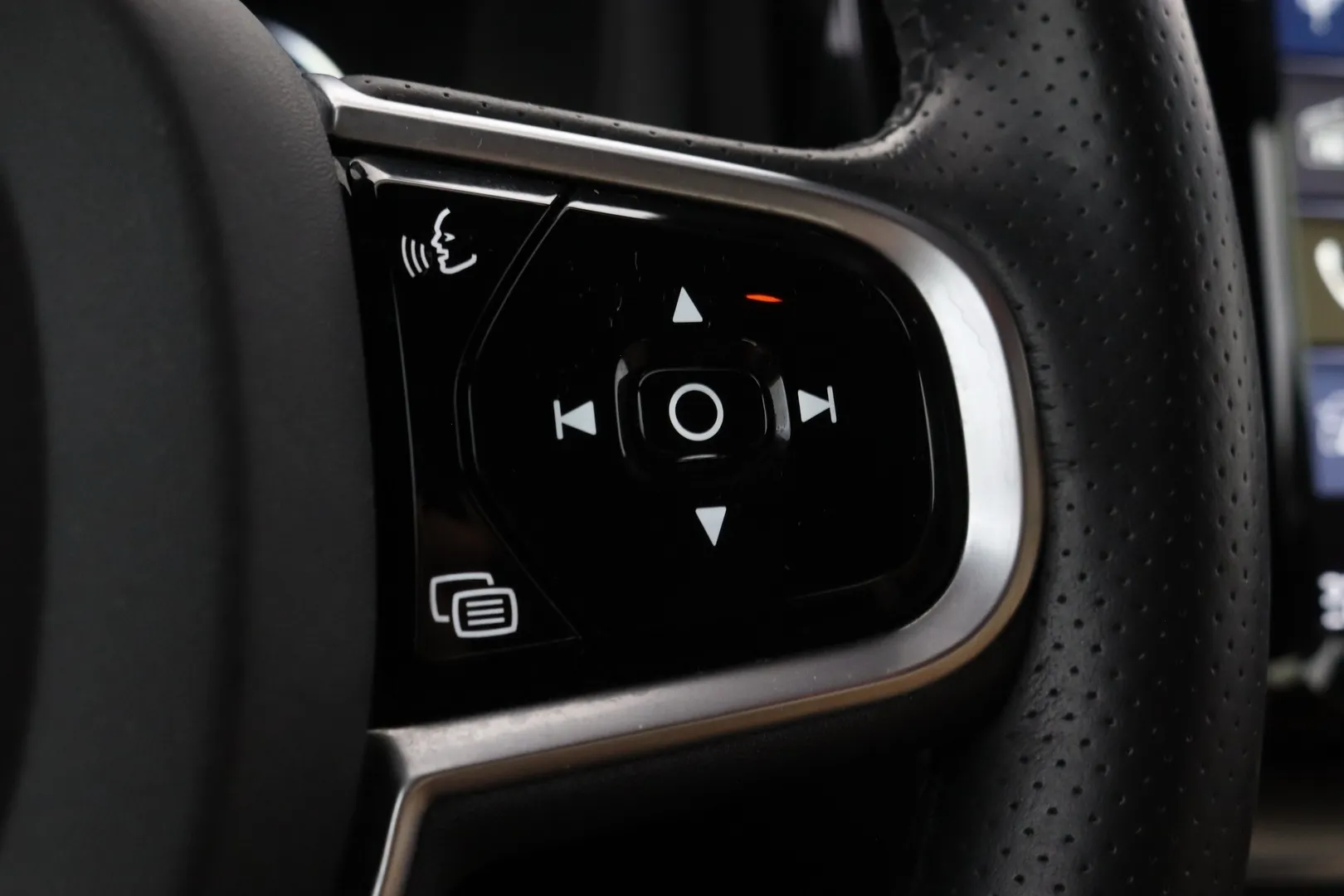 Volvo XC60 JKX-860 carousel image