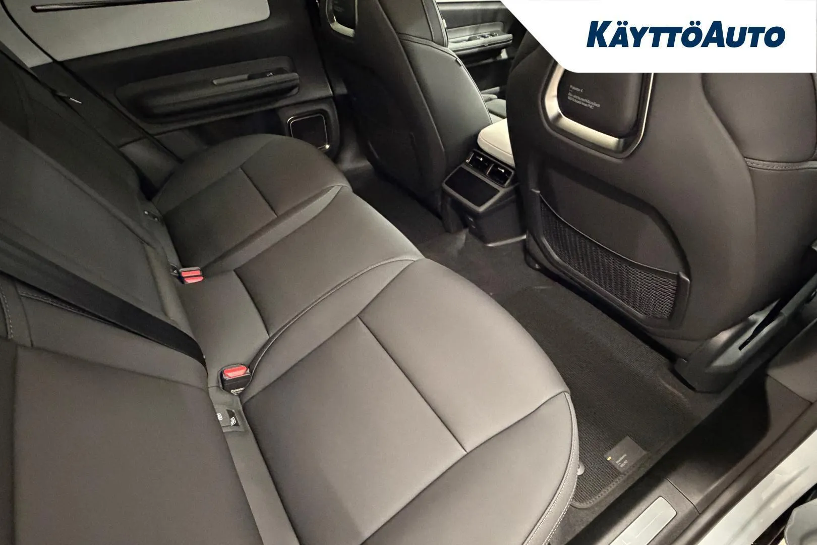 Polestar 4 XTT-699 carousel image