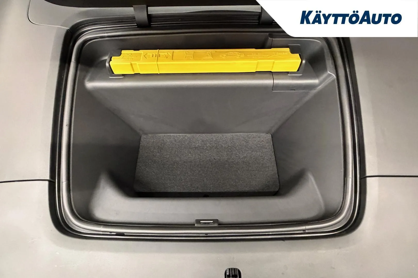 Polestar 4 XTT-699 carousel image