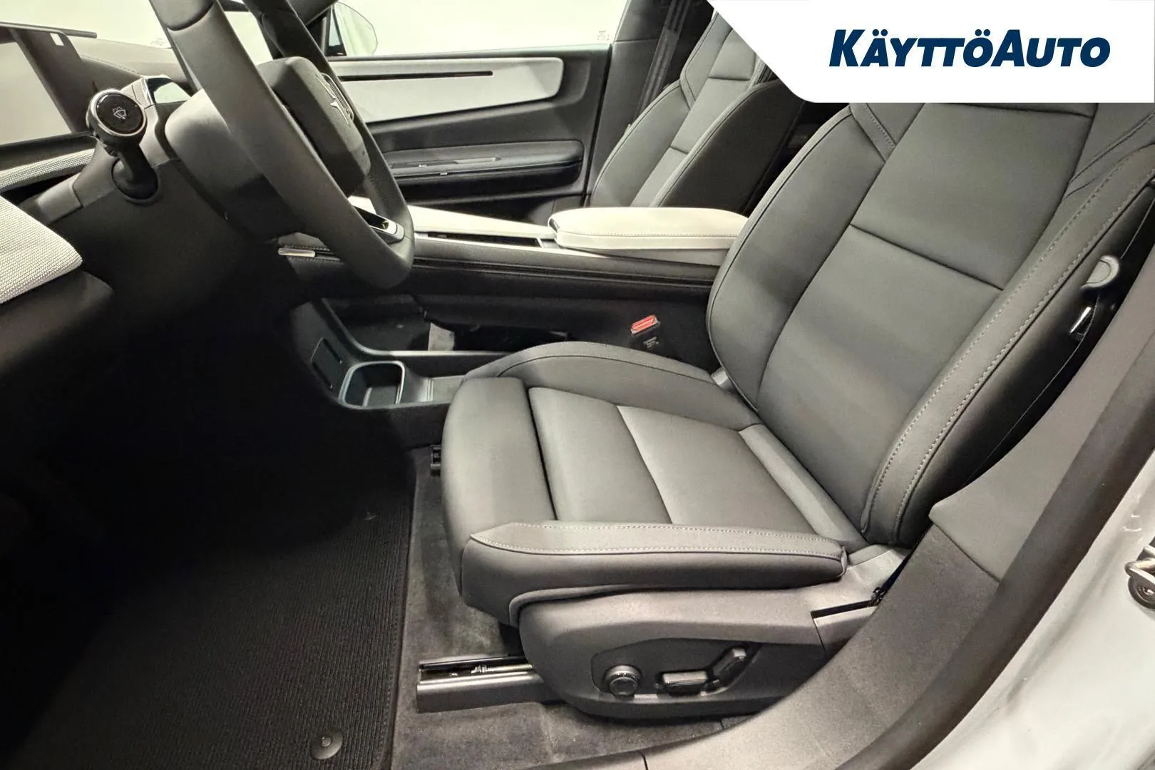 Polestar 4 XTT-699 carousel image