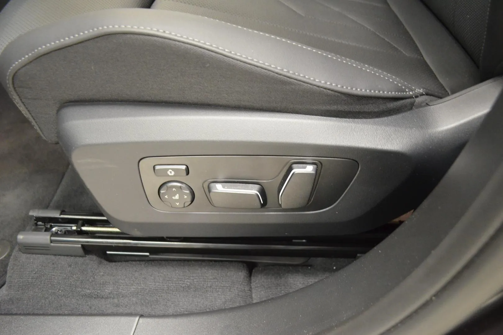 BMW X3 ZPZ-396 carousel image