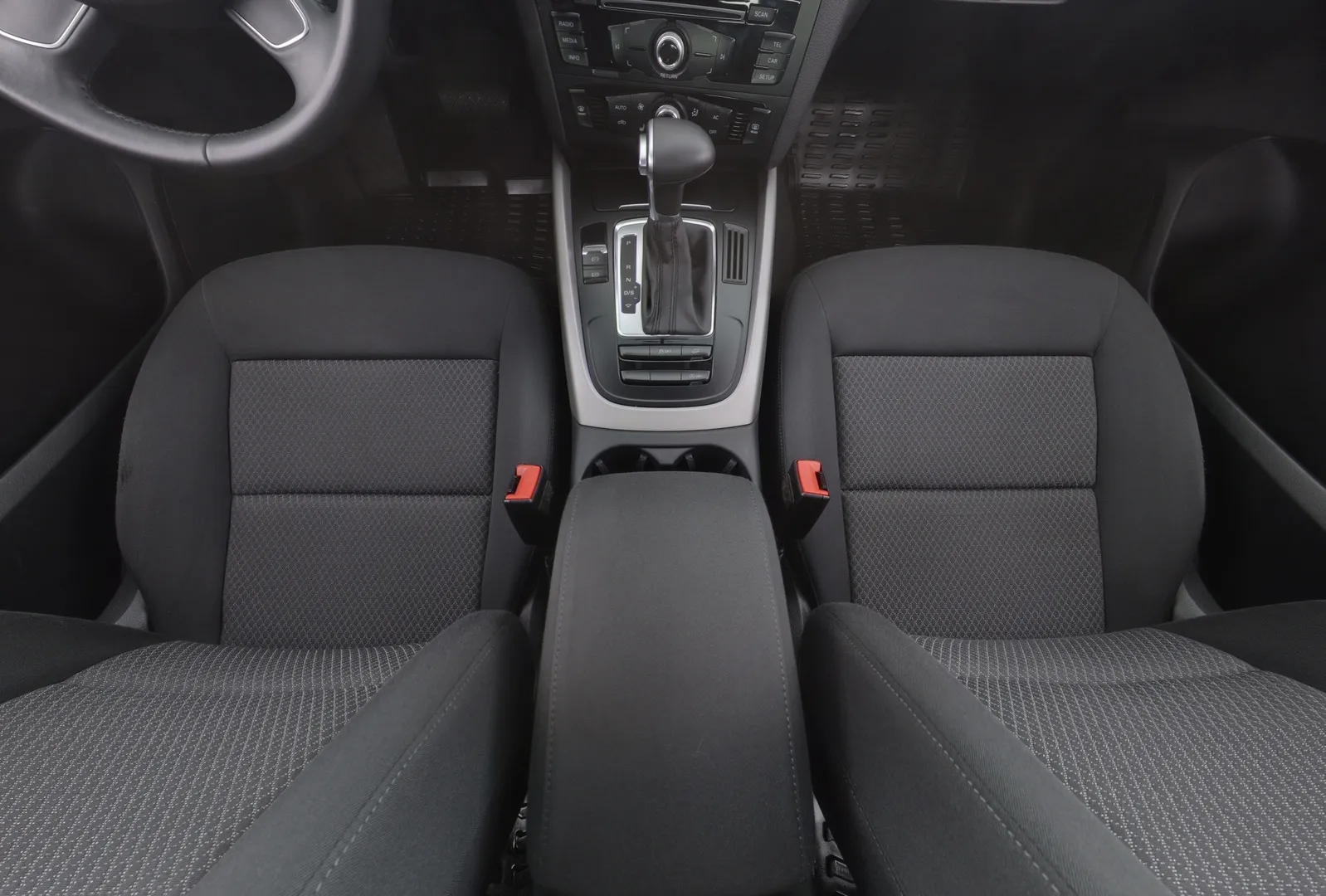 Audi Q5 CIY-746 carousel image