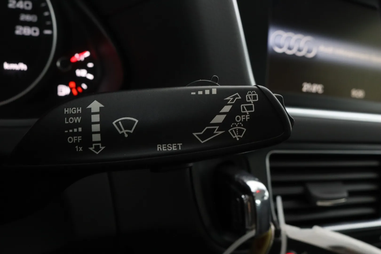 Audi Q5 CIY-746 carousel image