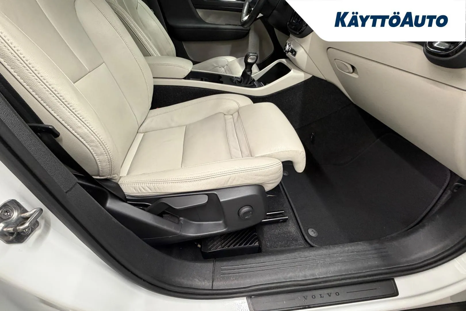 Volvo XC40 BVB-661 carousel image