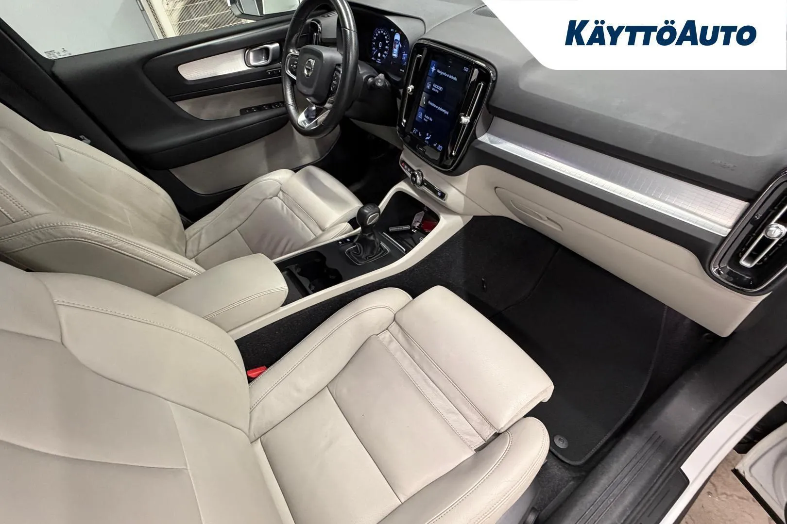 Volvo XC40 BVB-661 carousel image