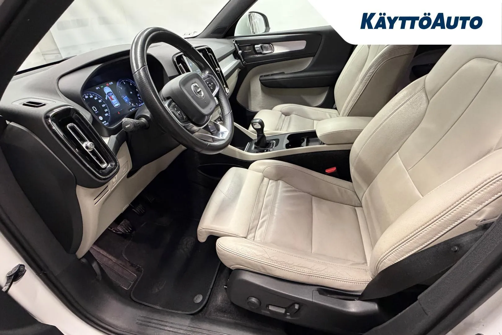 Volvo XC40 BVB-661 carousel image