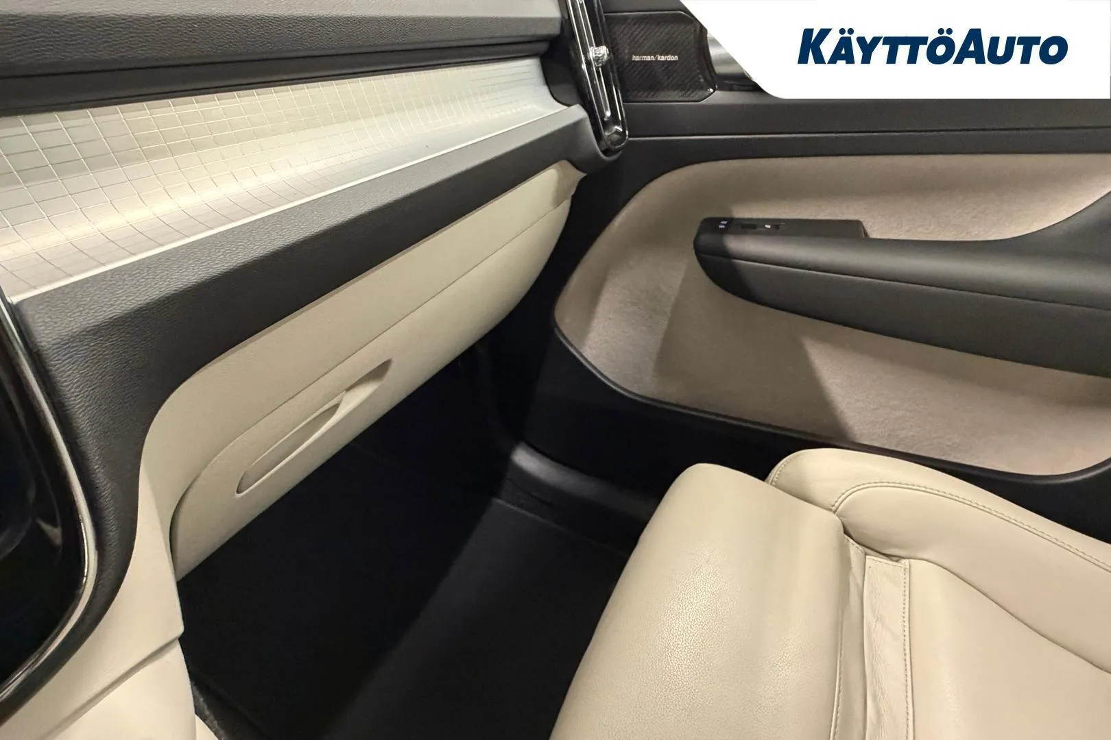 Volvo XC40 BVB-661 carousel image