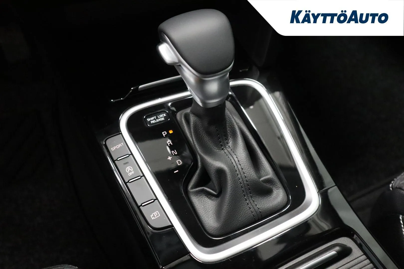 Kia XCeed YMJ-518 carousel image