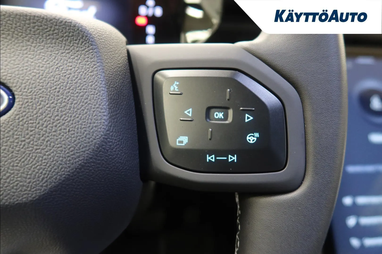 Ford Capri YMC-775 carousel image