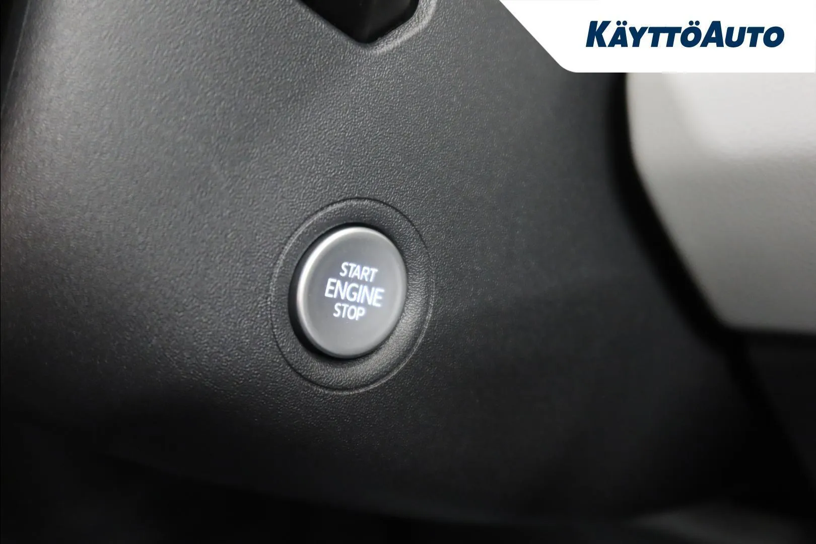 Ford Capri YMC-775 carousel image