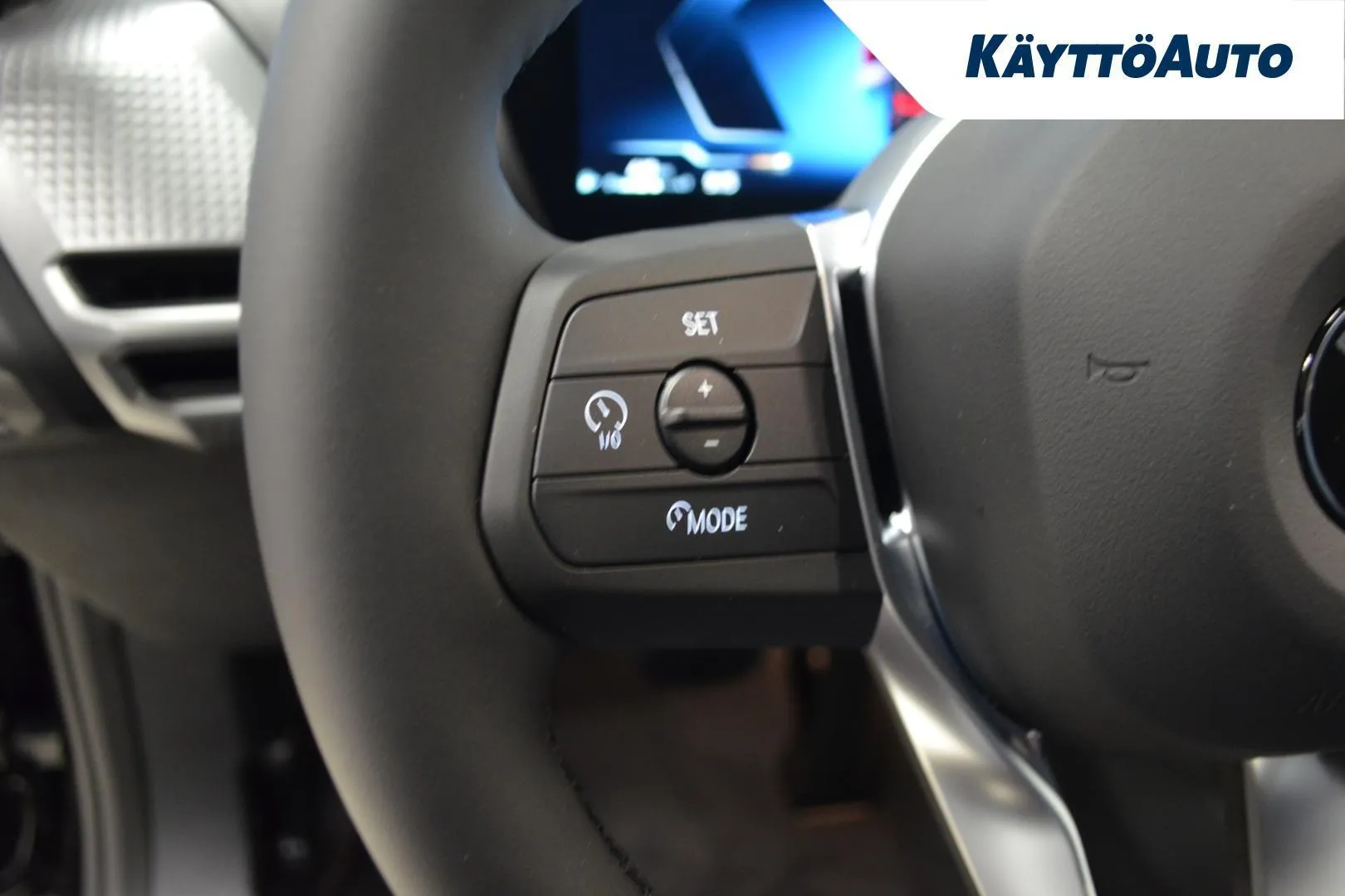 BMW 120 ZPX-674 carousel image