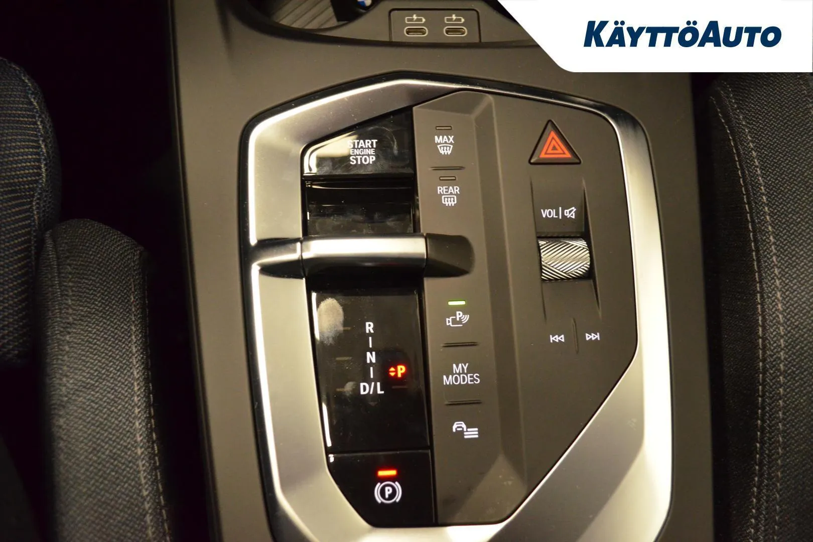 BMW 120 ZPX-674 carousel image