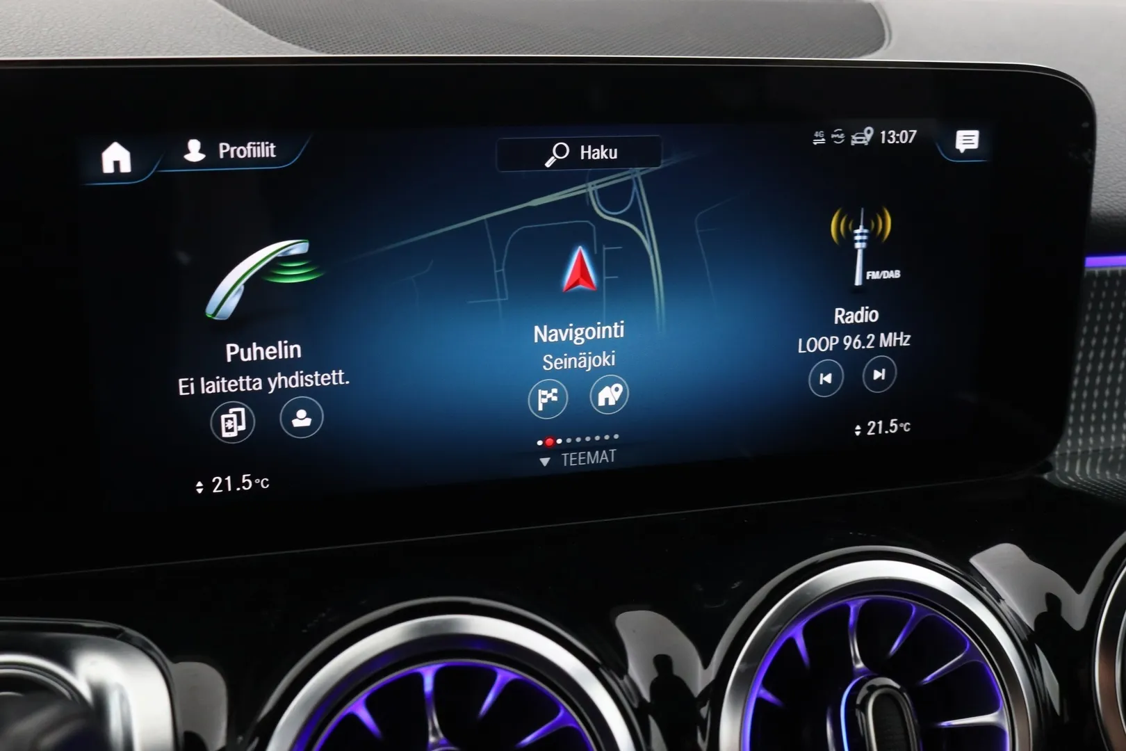 Mercedes-Benz GLB CPJ-598 carousel image