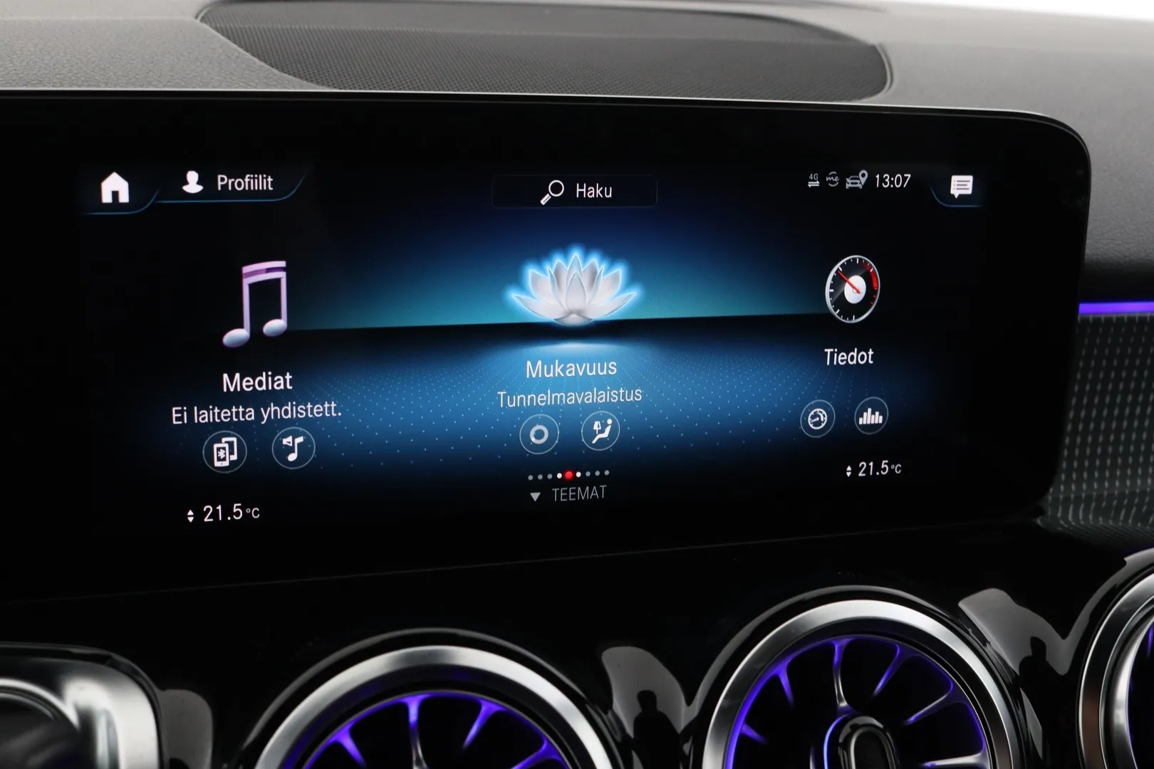 Mercedes-Benz GLB CPJ-598 carousel image