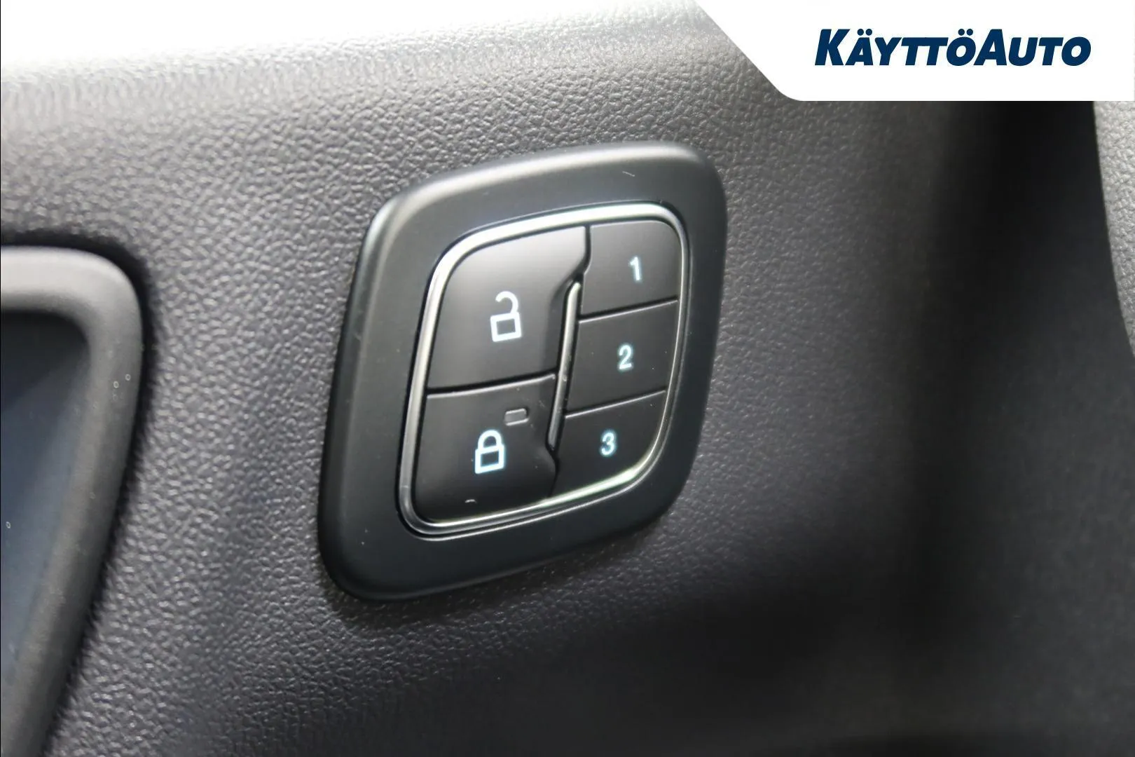 Ford Kuga YME-476 carousel image