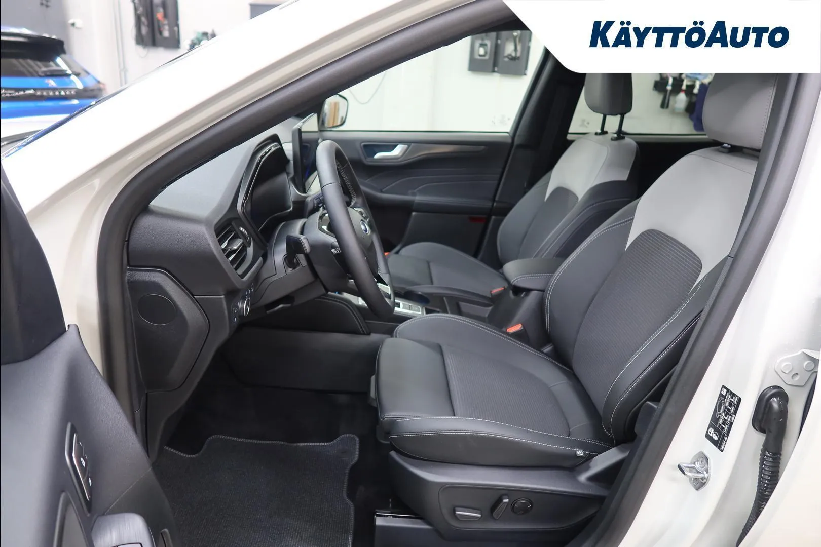 Ford Kuga YME-476 carousel image