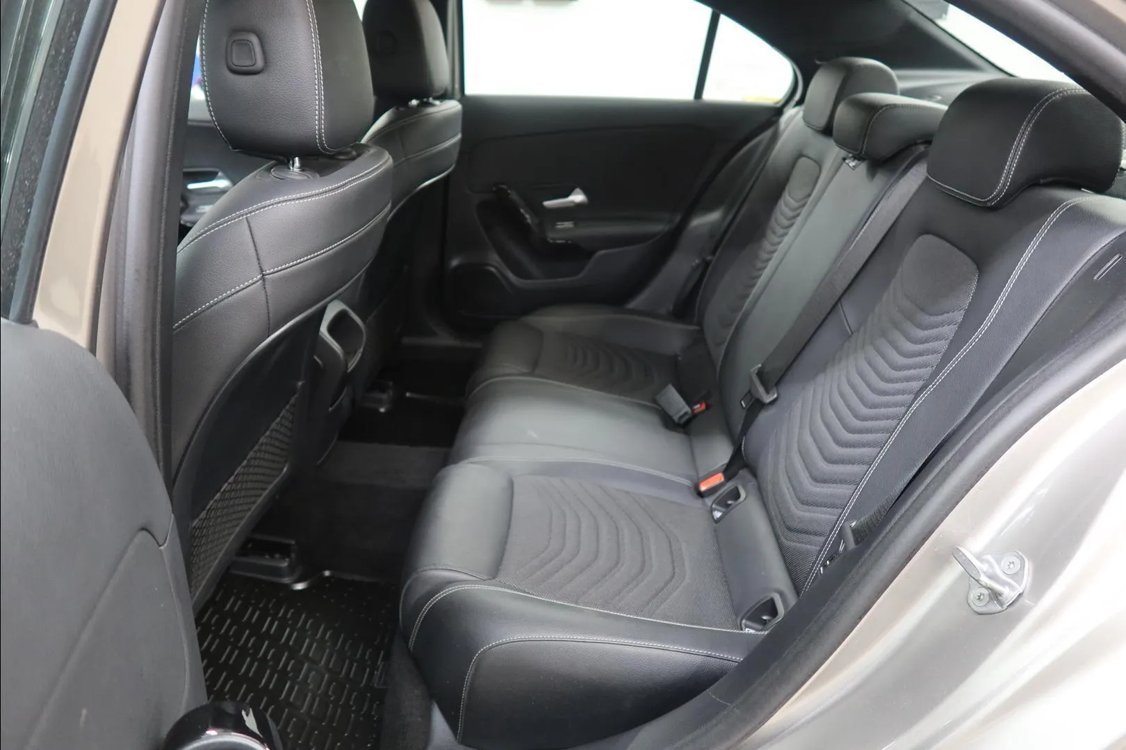 Mercedes-Benz A COO-892 carousel image