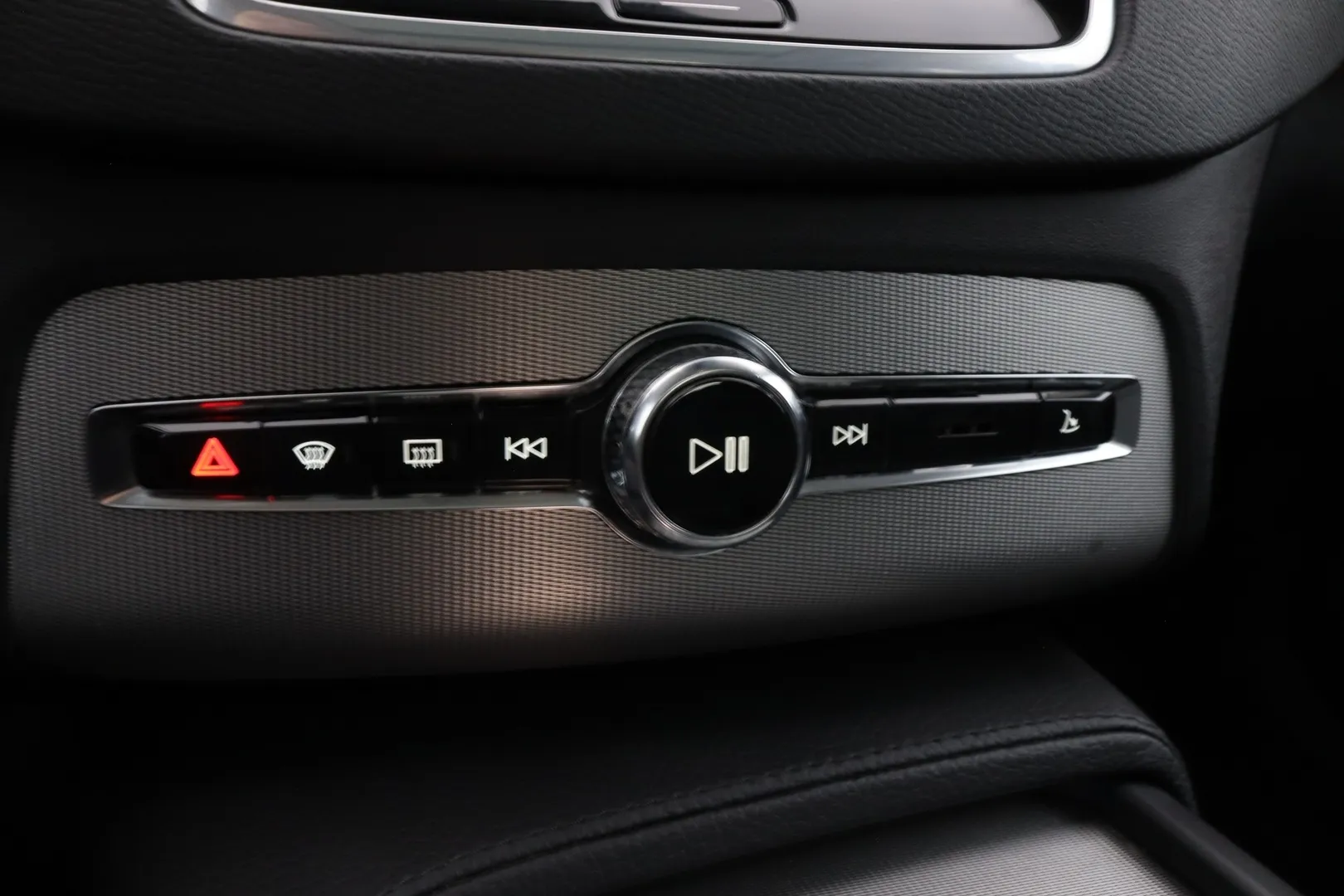 Volvo XC90 YXV-436 carousel image