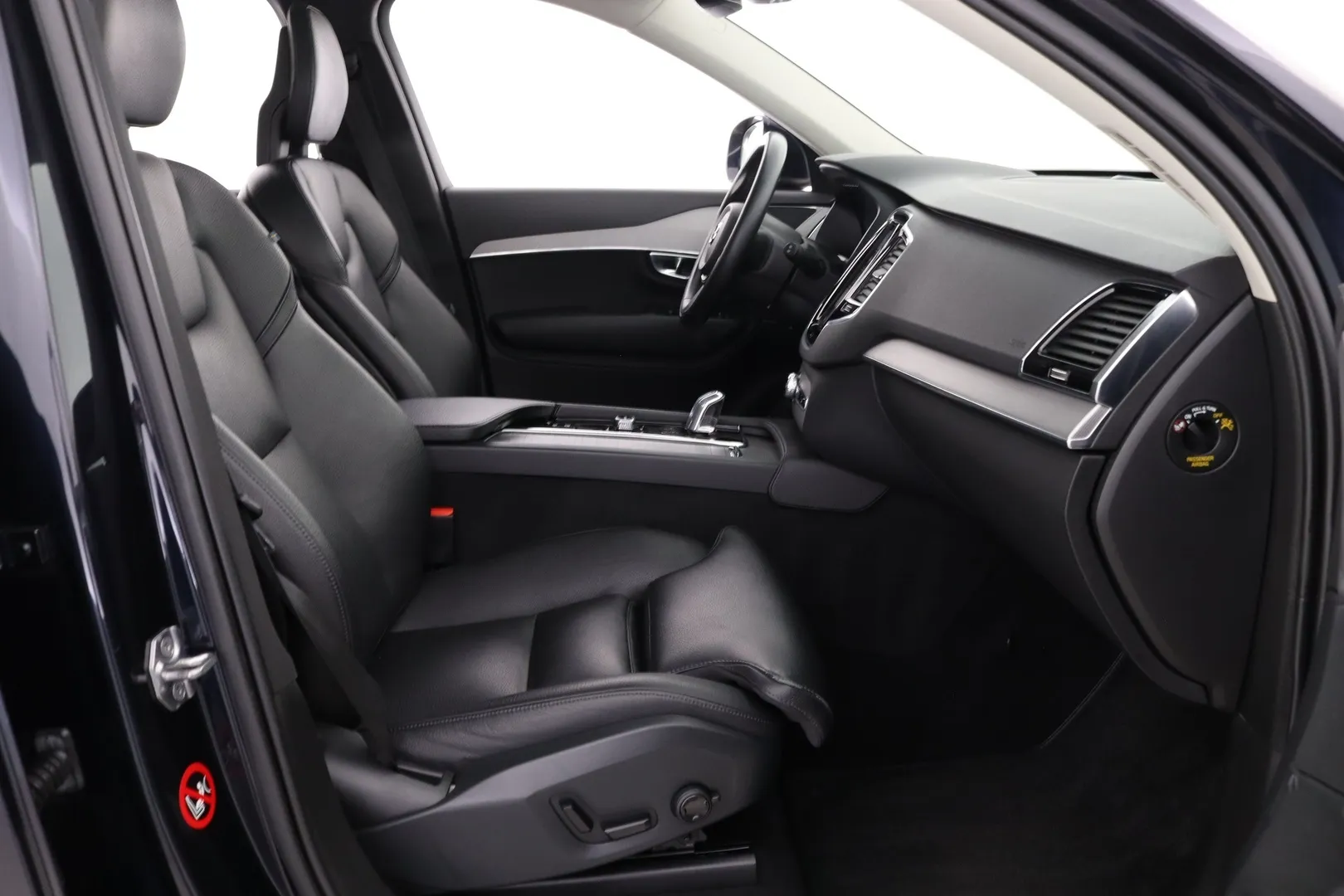 Volvo XC90 YXV-436 carousel image