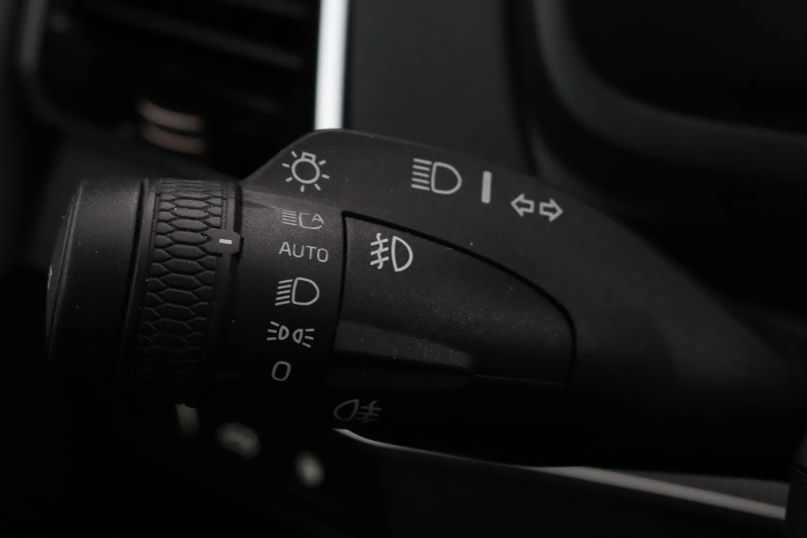 Volvo XC90 YXV-436 carousel image