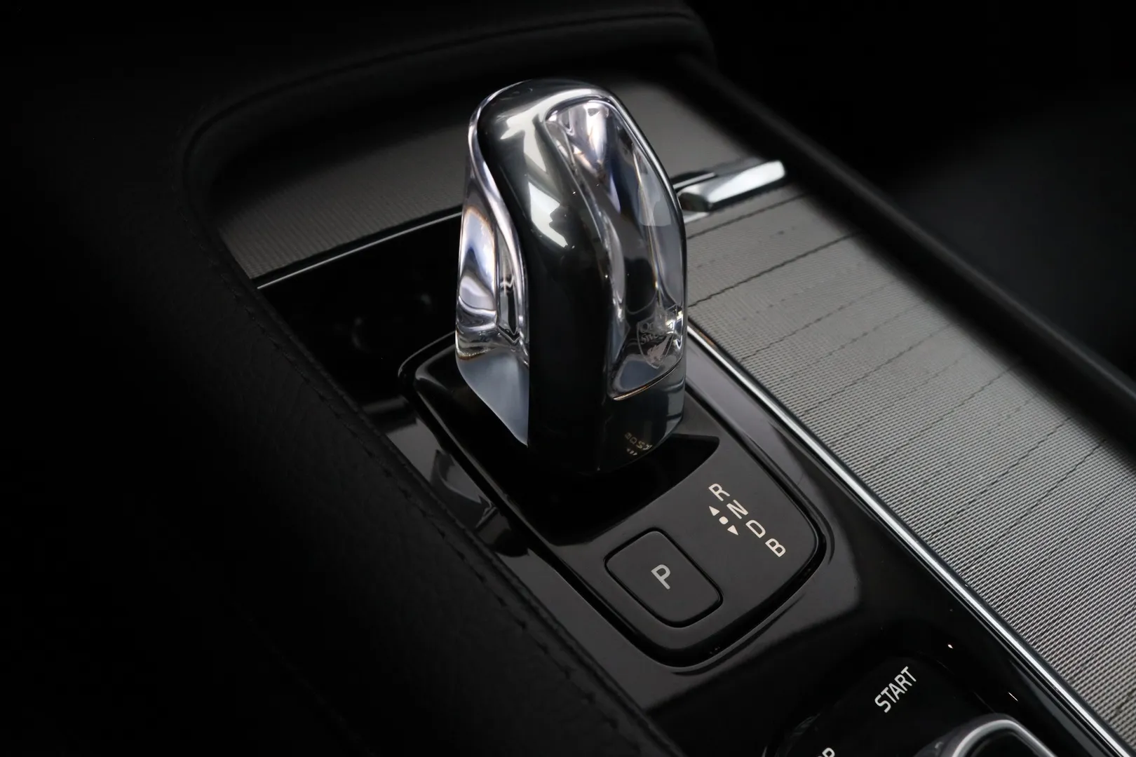 Volvo XC90 YXV-436 carousel image