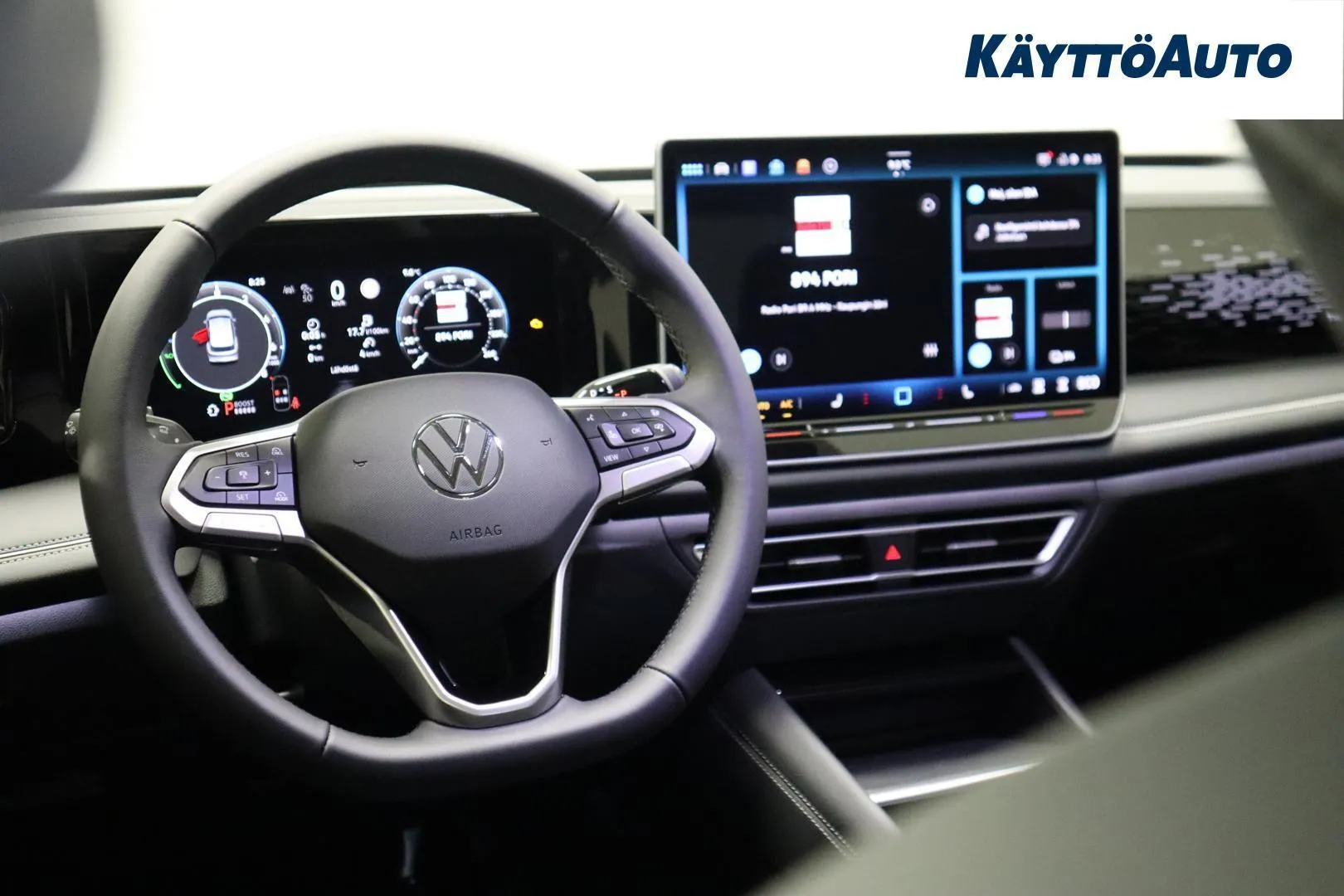 Volkswagen Tiguan ZRB-410 carousel image