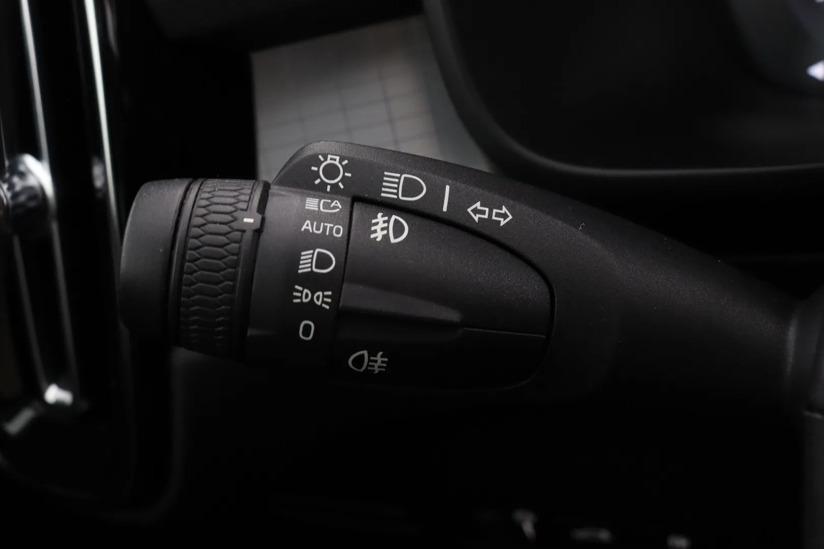 Volvo XC40 NME-696 carousel image