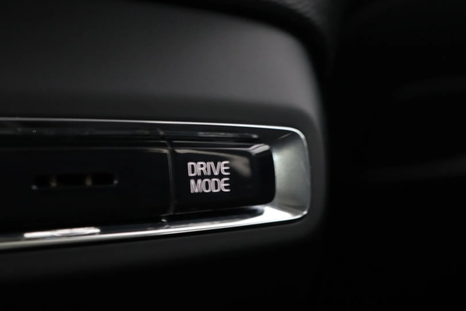 Volvo XC40 NME-696 carousel image