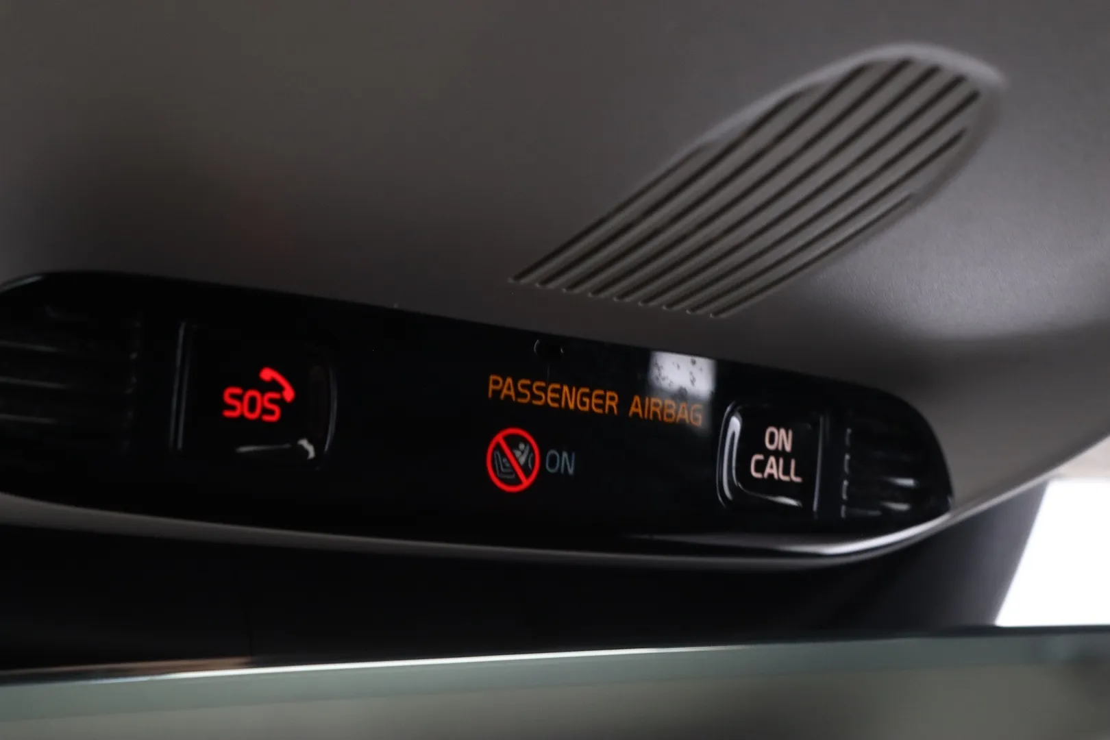 Volvo XC40 NME-696 carousel image