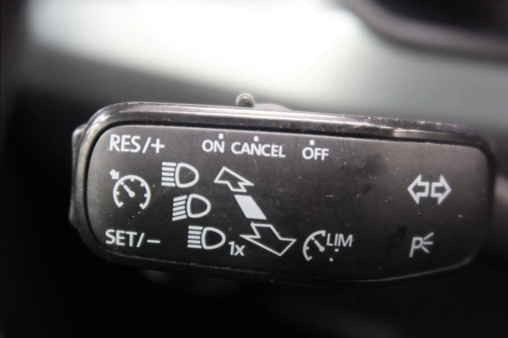 Skoda Superb KNO-844 carousel image