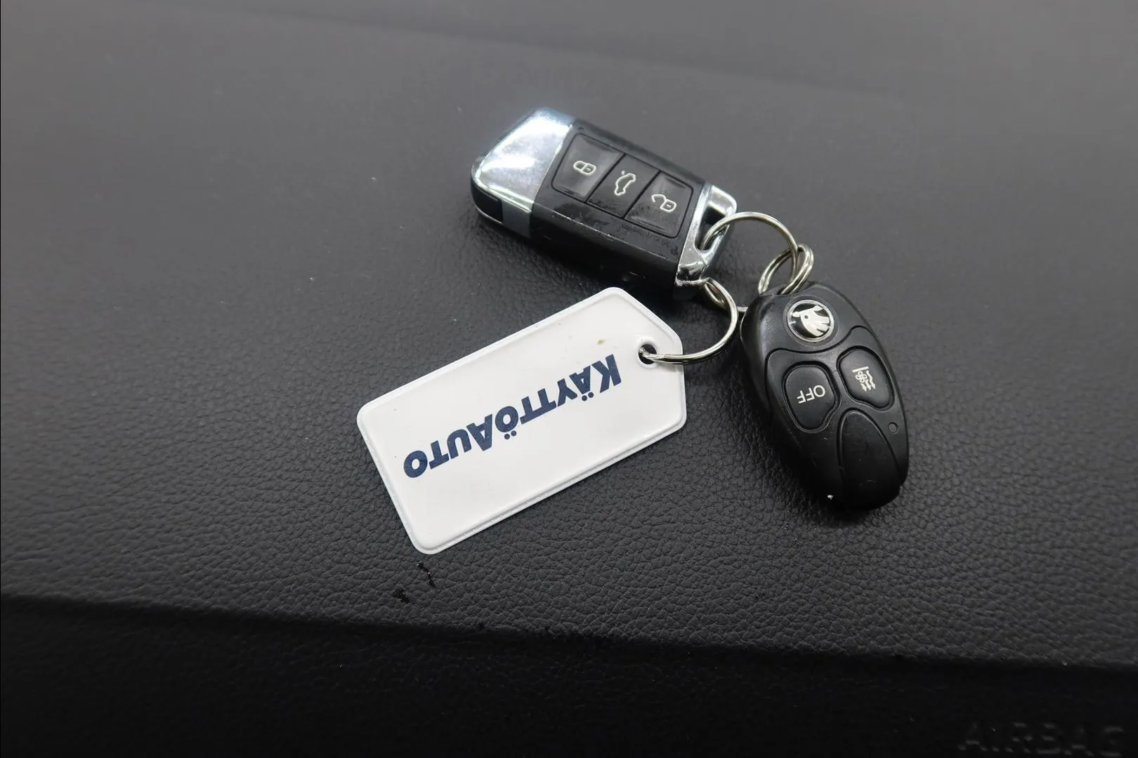 Skoda Superb KNO-844 carousel image