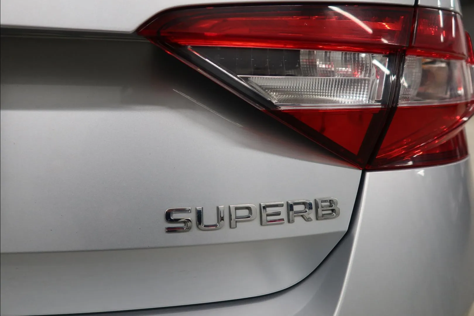 Skoda Superb KNO-844 carousel image