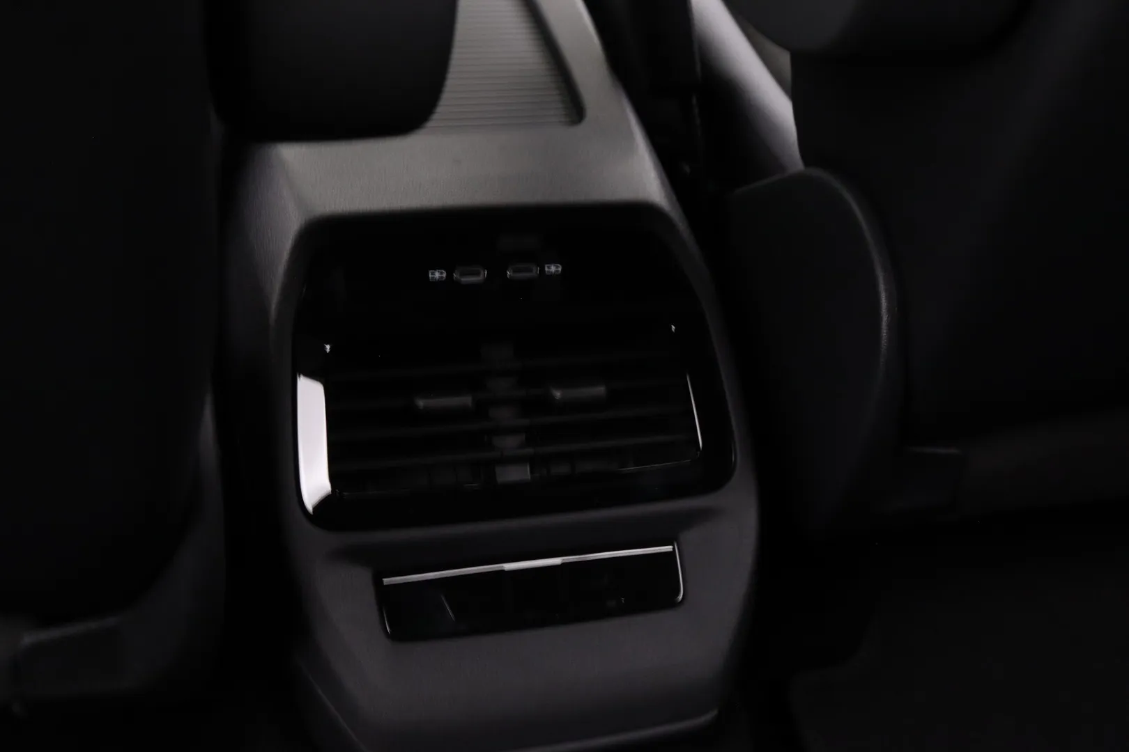 Volkswagen ID.4 YMF-177 carousel image