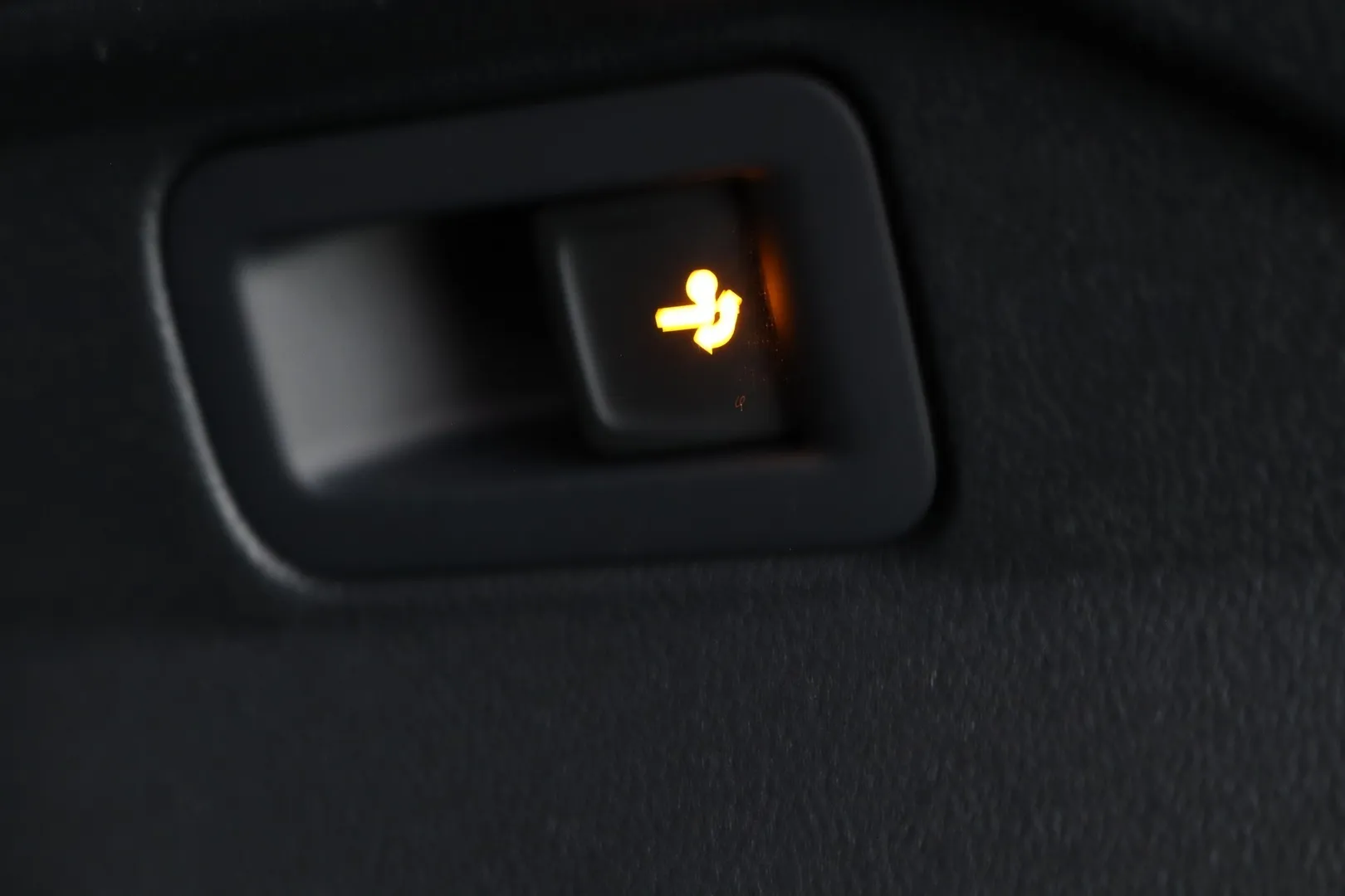 Volkswagen ID.4 YMF-177 carousel image