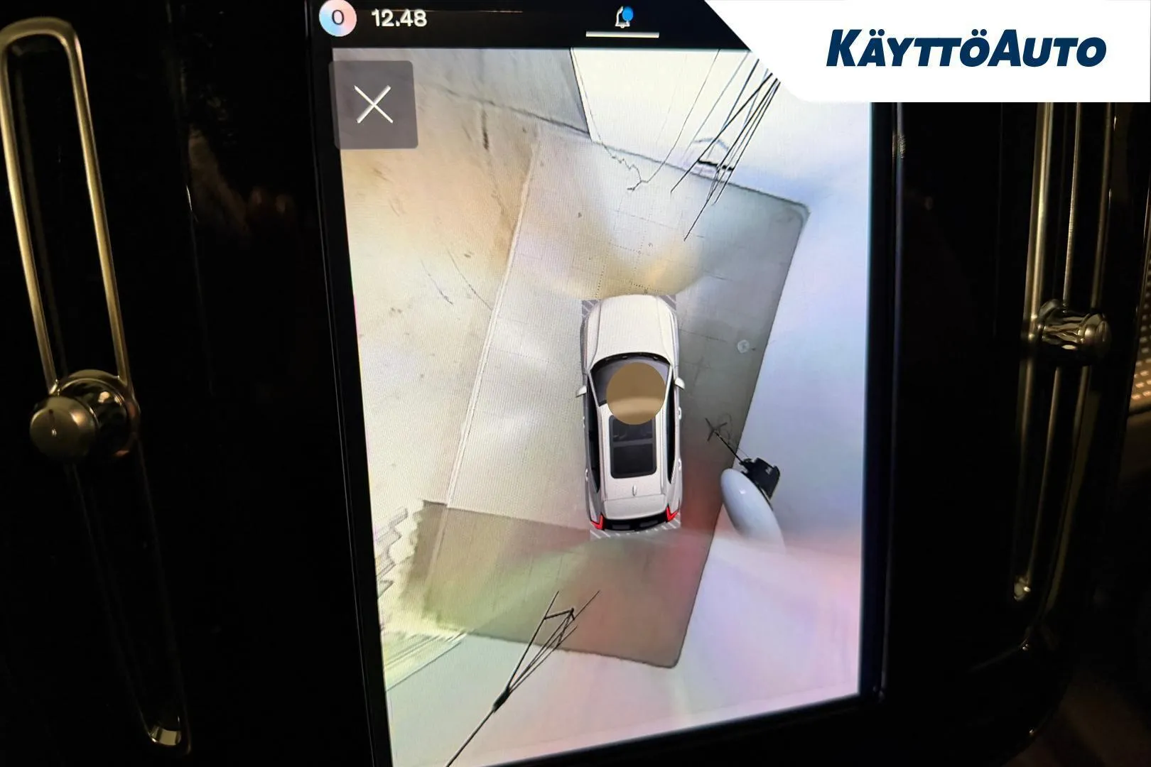 VOLVO EX40 YMJ-674 carousel image