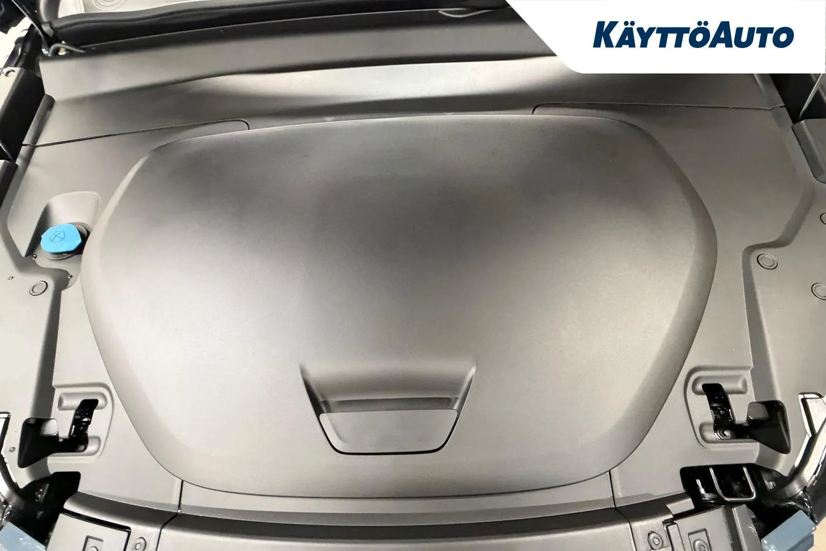 VOLVO EX40 YMJ-674 carousel image