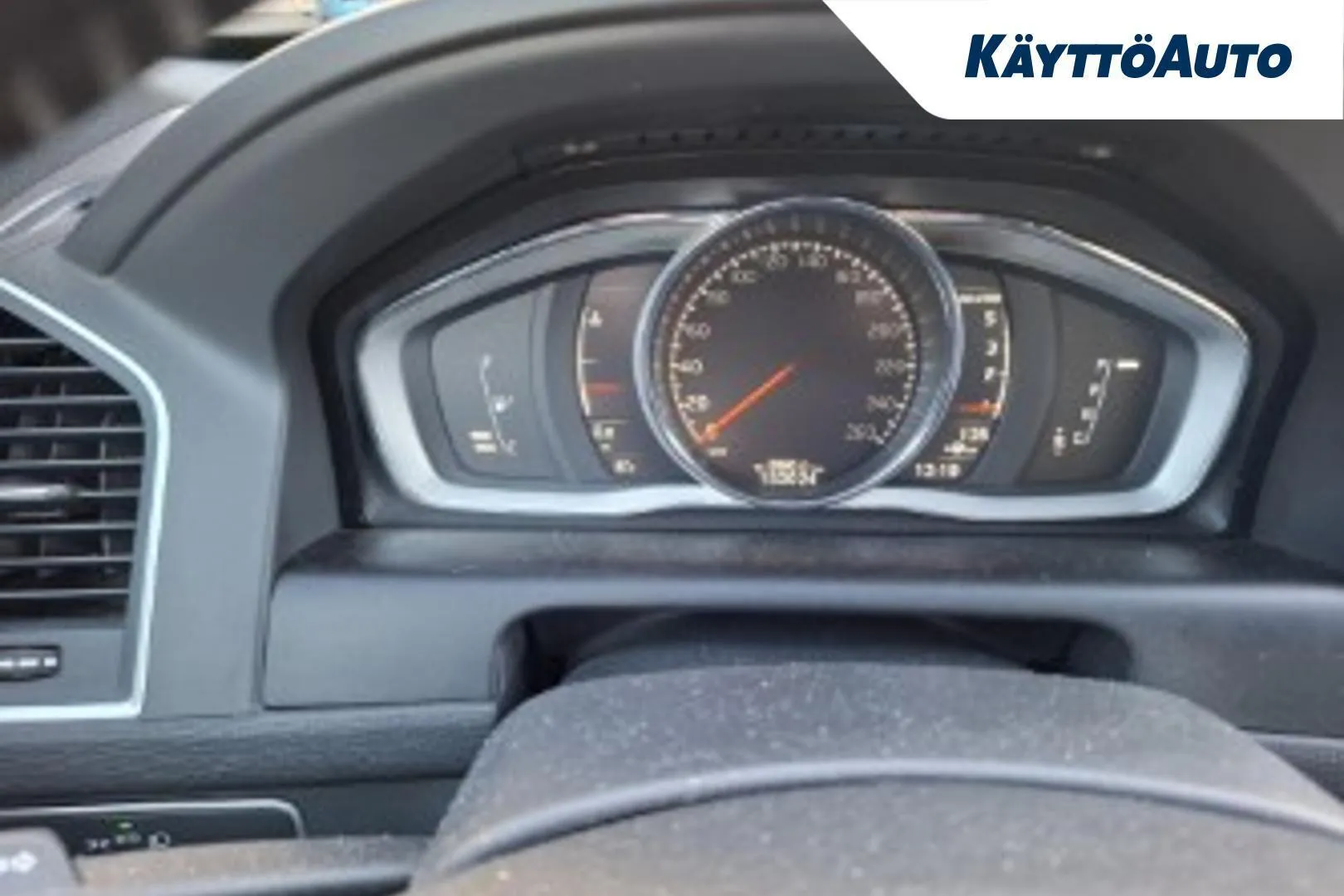 Volvo XC60 JKO-642 carousel image