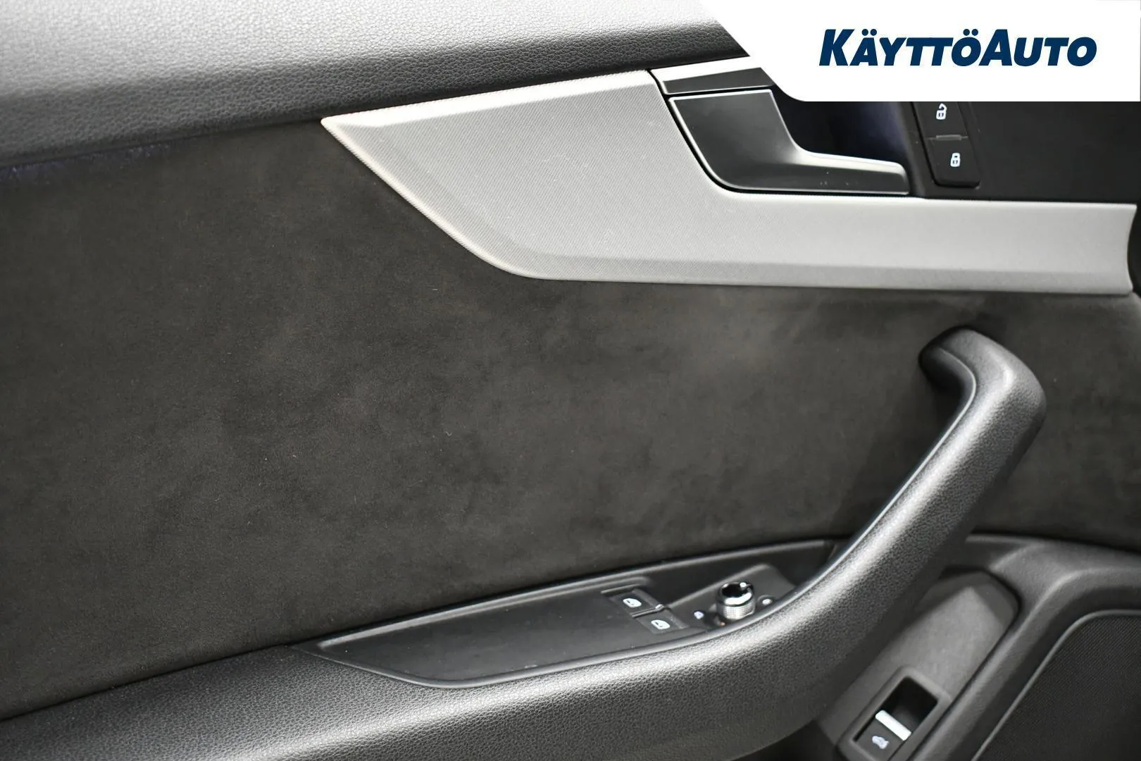 Audi A5 VZH-599 carousel image