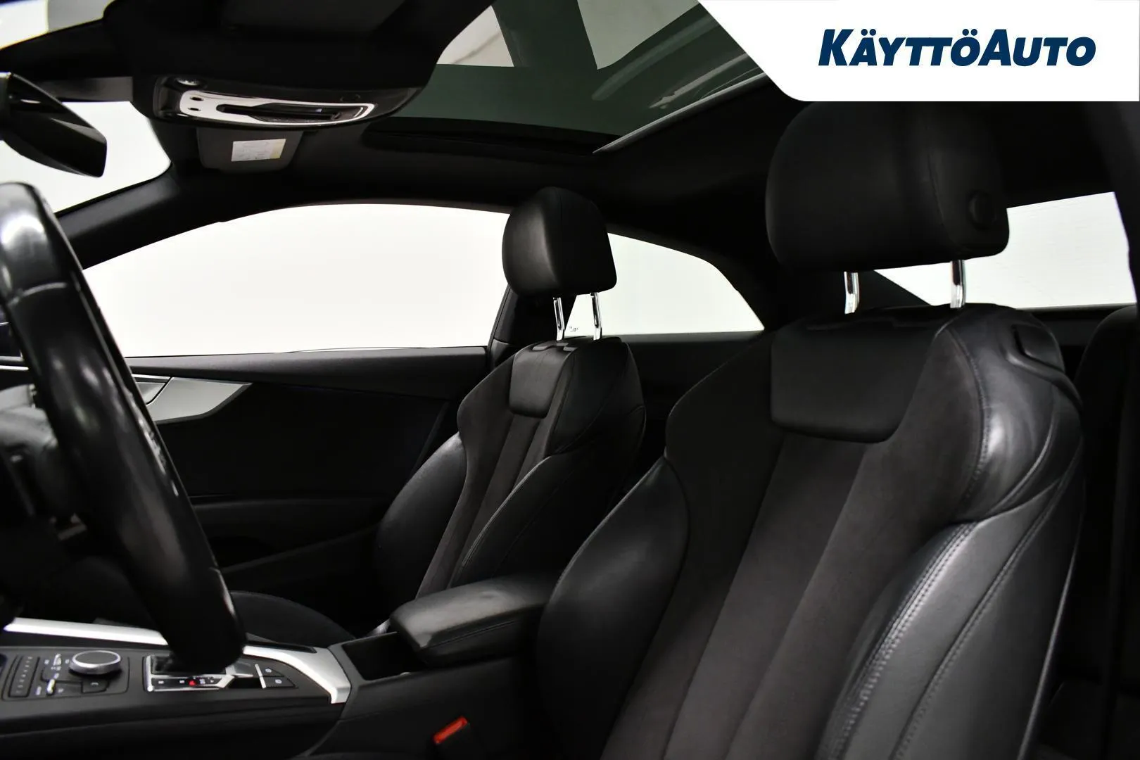 Audi A5 VZH-599 carousel image