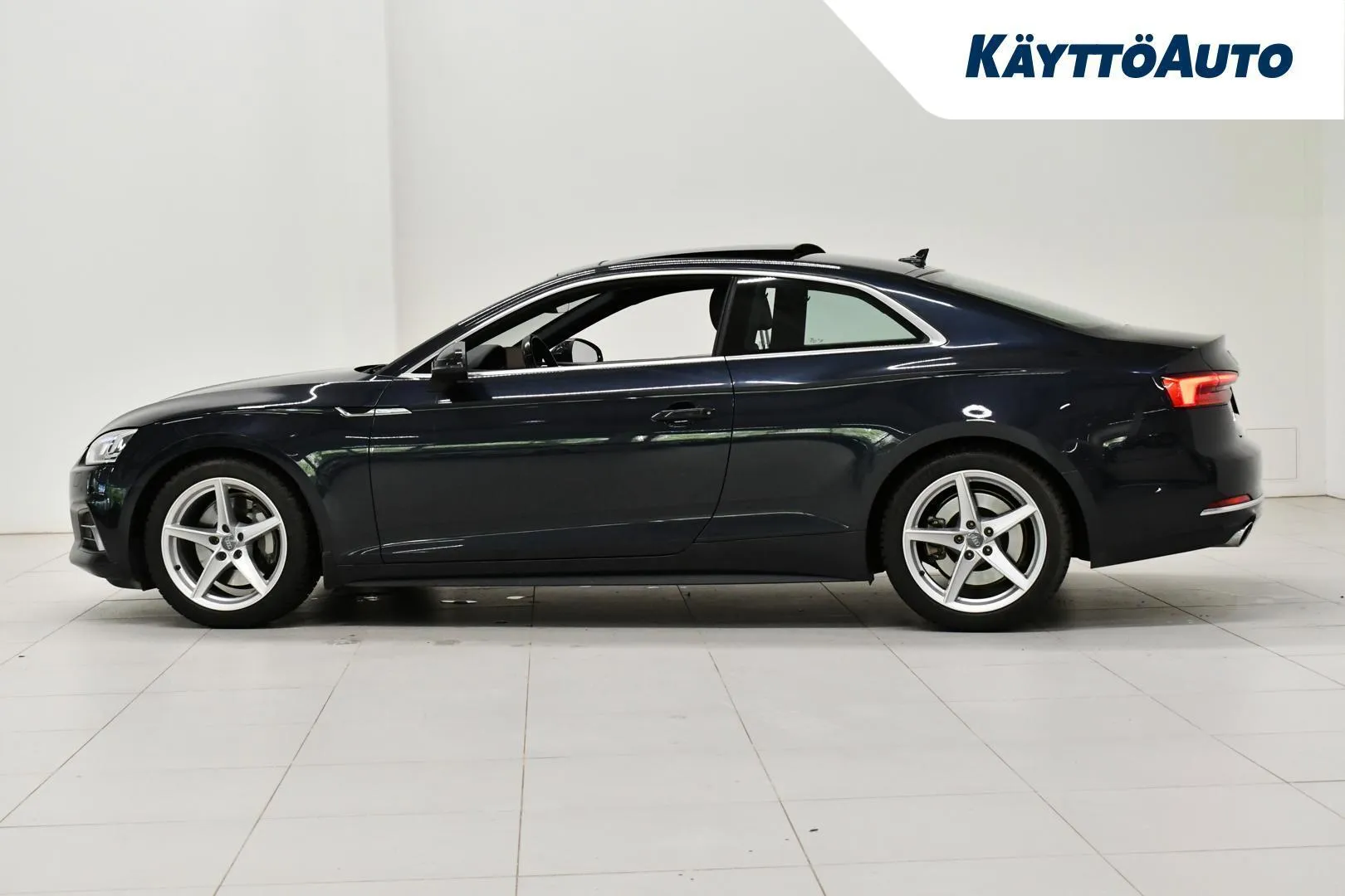 Audi A5 VZH-599 carousel image