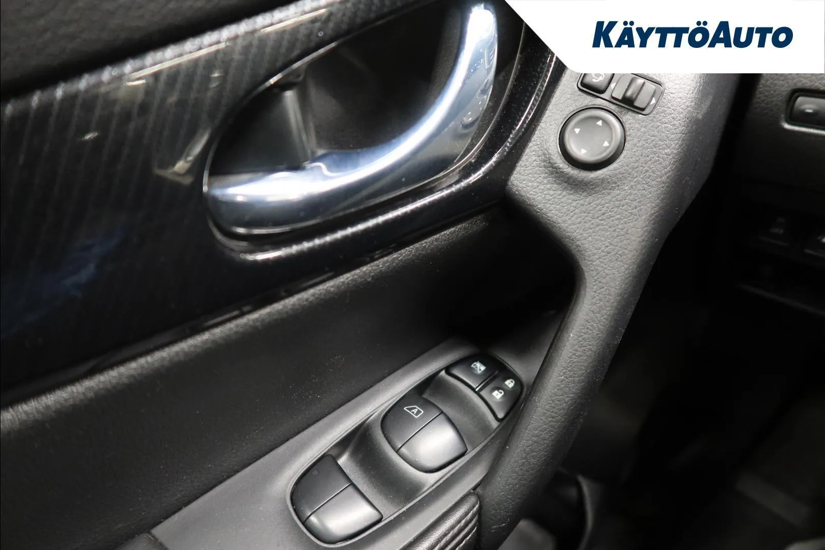 Nissan X-Trail GNR-824 carousel image