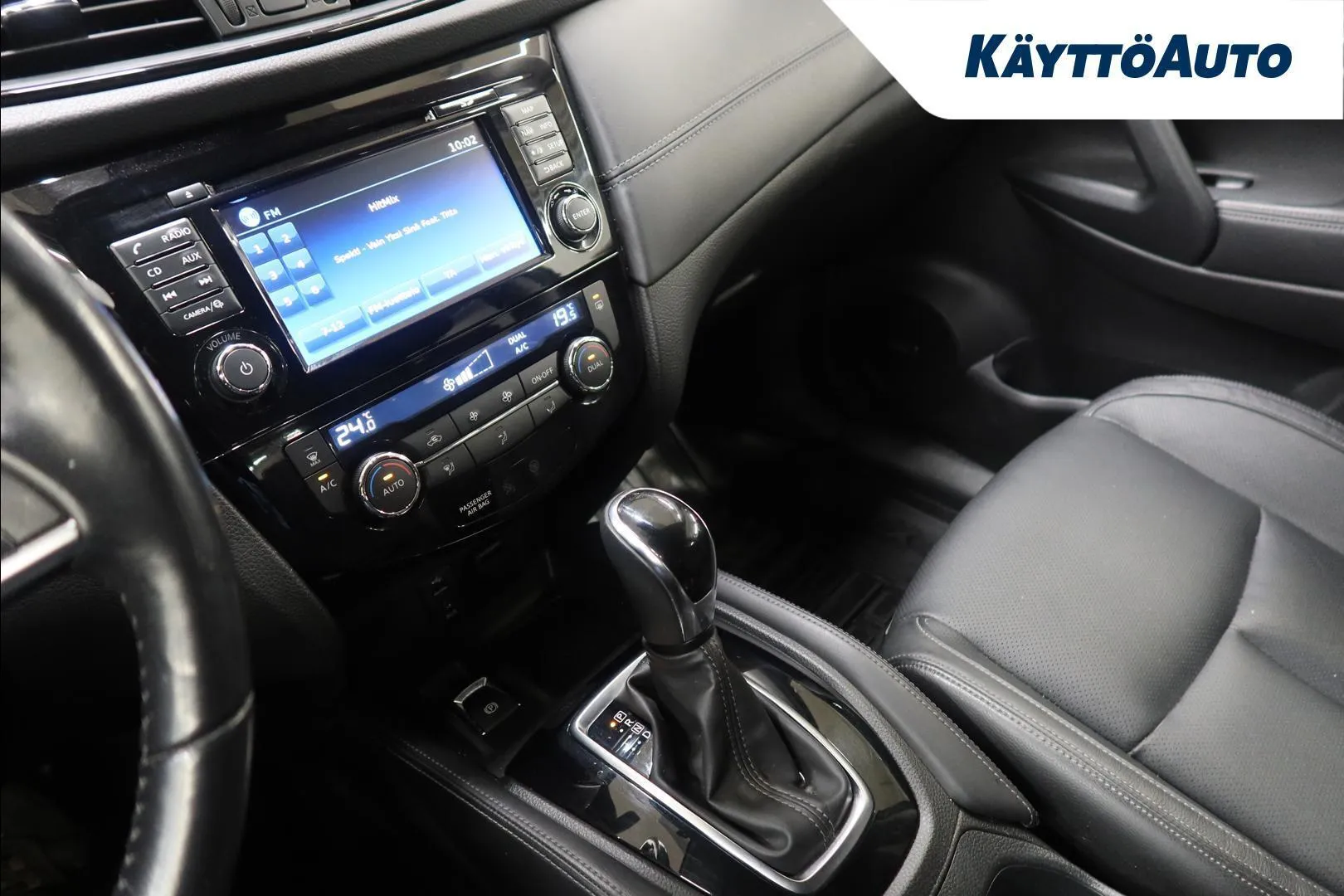 Nissan X-Trail GNR-824 carousel image