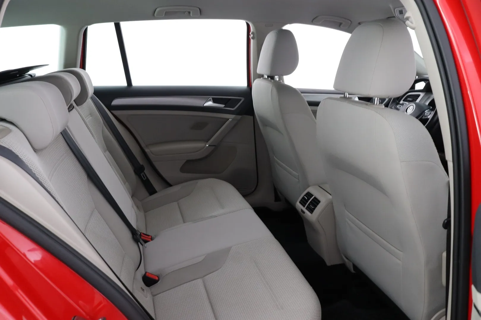 Volkswagen Golf CJS-852 carousel image