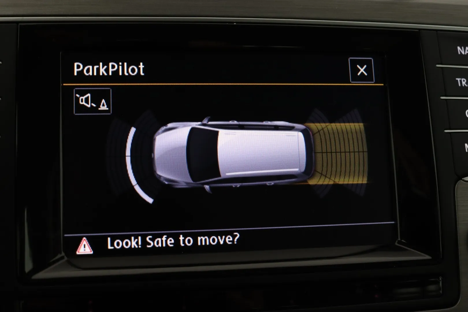 Volkswagen Golf CJS-852 carousel image