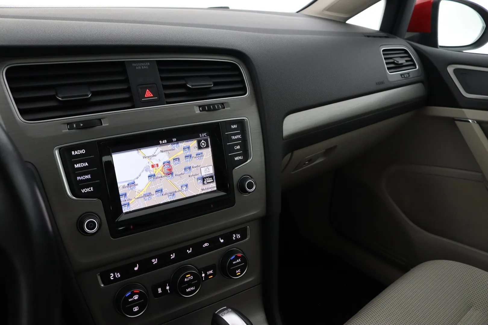 Volkswagen Golf CJS-852 carousel image